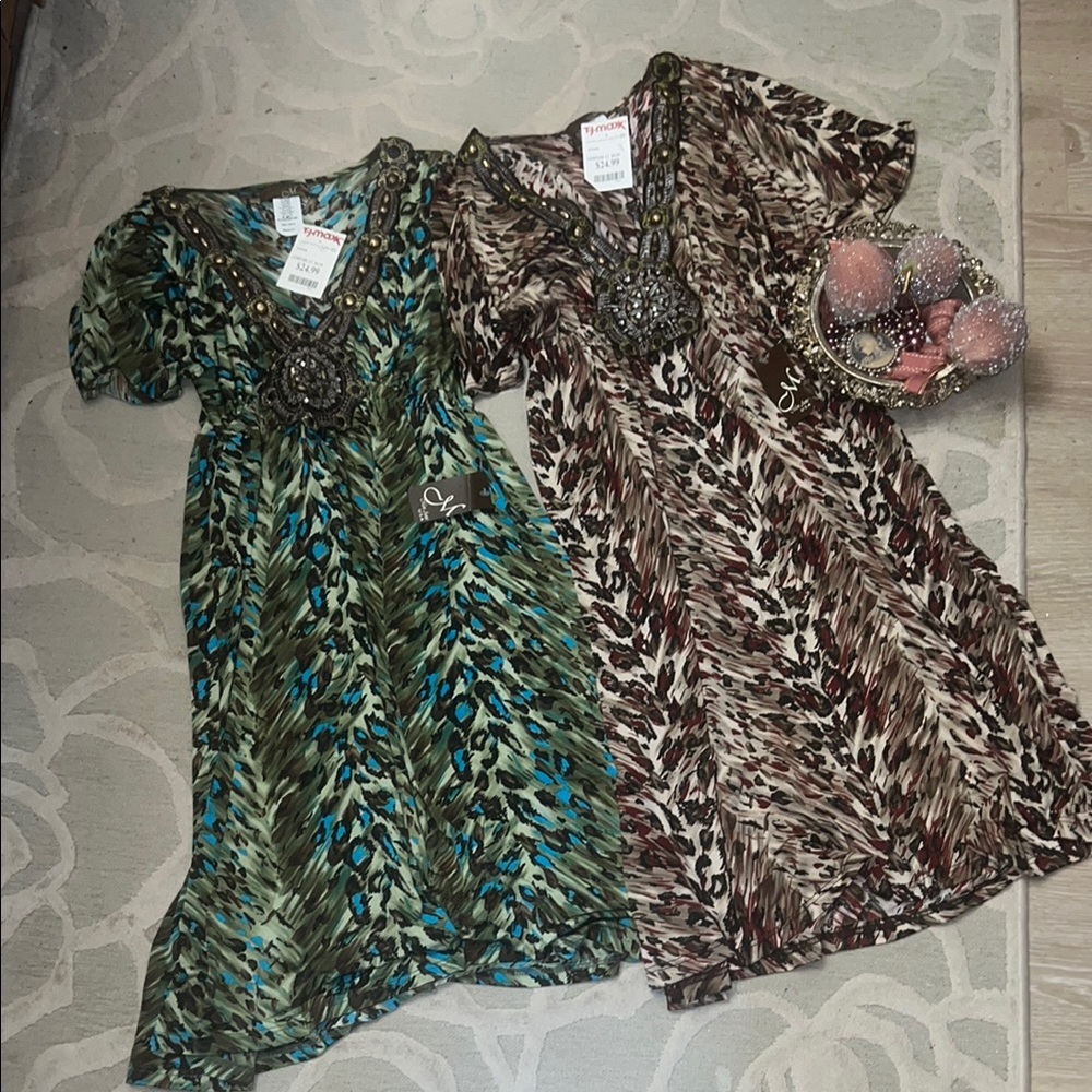 NWT🌷Mon Amie🌷Bundle green & brown print short sleeve beaded poly Spandex dresses